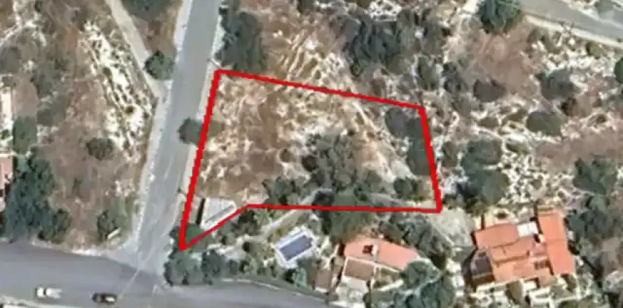 1112m² Land en Agios Tychonas, Cyprus No. 35963