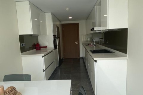 3+1 Apartment in Istanbul, Turkey No. 14355 12