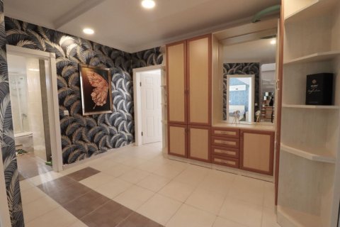 3+1 Penthouse in Mahmutlar, Turkey No. 13952 13