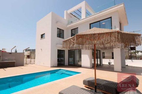 3 bedrooms Villa in Pernera, Cyprus No. 31501 1