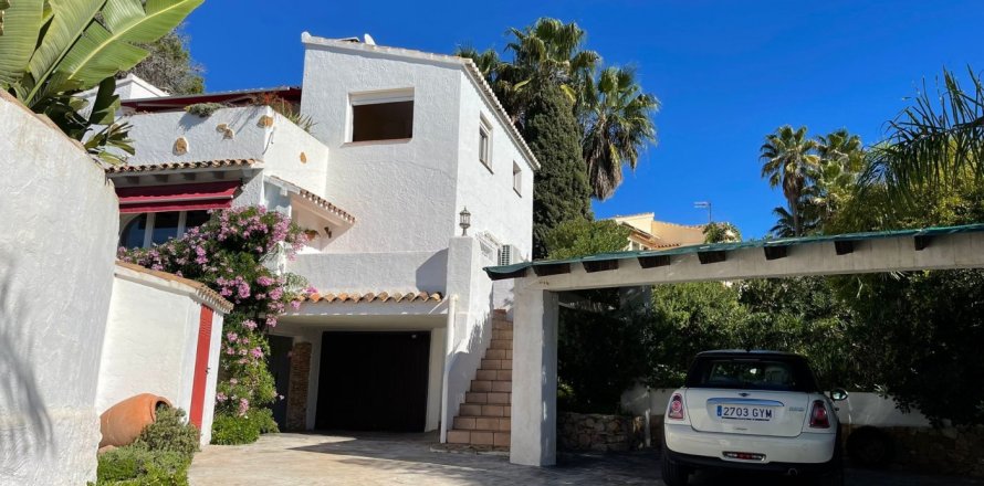 4 dormitorios Villa en Moraira, Spain No. 25539