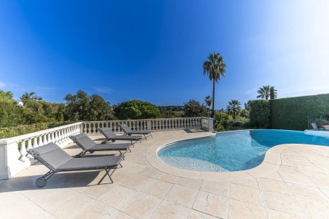 4 dormitorios Villa en Villeneuve-Loubet, France No. 72556 2