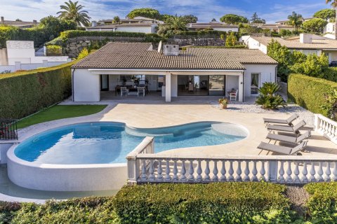 4 dormitorios Villa en Villeneuve-Loubet, France No. 72556 1