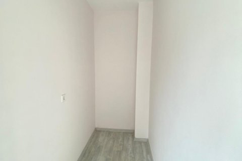 2+1 Apartment in Mahmutlar, Turkey No. 14297 14