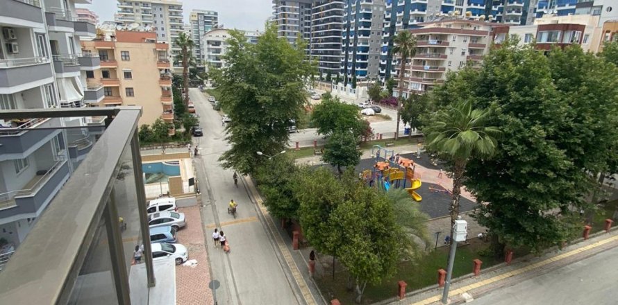 2+1 Apartment en Mahmutlar, Turkey No. 14297