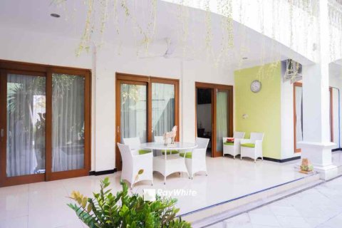 8 dormitorios House en Renon, Indonesia No. 23079 4