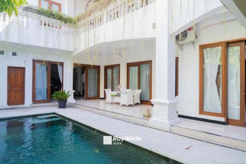 8 bedrooms House in Renon, Indonesia No. 23079 2