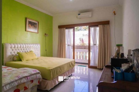 8 bedrooms House in Renon, Indonesia No. 23079 15