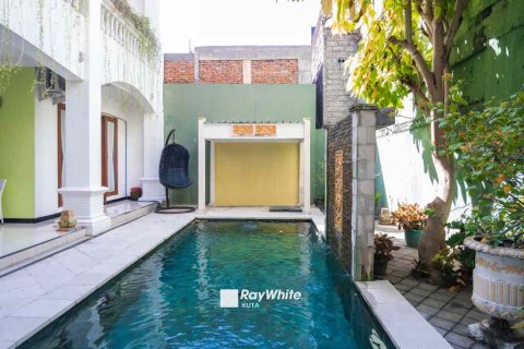 8 bedrooms House in Renon, Indonesia No. 23079 5