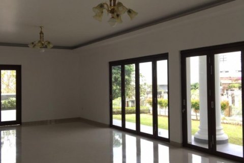 6 bedrooms Villa in Pecatu, Indonesia No. 23037 10