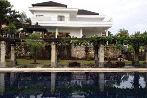 6 bedrooms Villa in Pecatu, Indonesia No. 23037 1