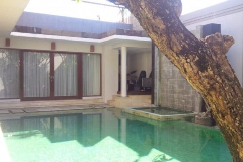 3 bedrooms Villa in Kerobokan, Indonesia No. 23031 7