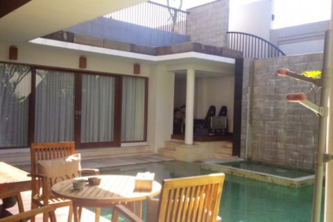 3 bedrooms Villa in Kerobokan, Indonesia No. 23031 6