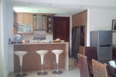 3 bedrooms Villa in Kerobokan, Indonesia No. 23031 3