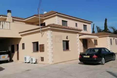 5 chambres House à Liopetri, Cyprus No. 31885 2