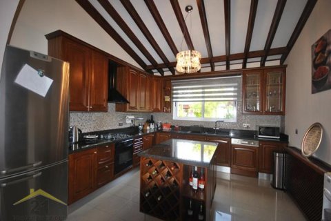 4 dormitorios Bungalow en Tala, Cyprus No. 39159 7