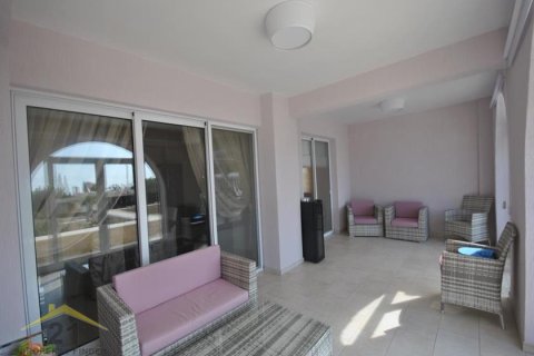 4 dormitorios Bungalow en Tala, Cyprus No. 39159 18