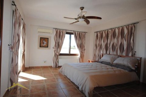 3 bedrooms Villa in Polis, Cyprus No. 39157 20