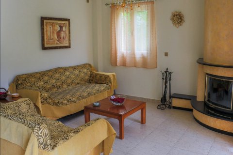 4 bedrooms Villa in Achaea, Greece No. 56737 3