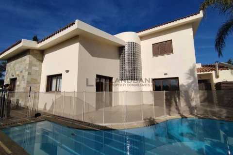 4 dormitorios House en Nicosia, Cyprus No. 74156 1