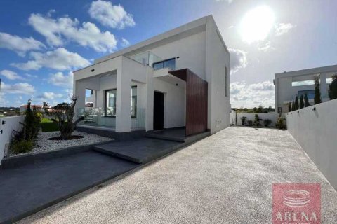 5 bedrooms Villa in Pernera, Cyprus No. 29771 8