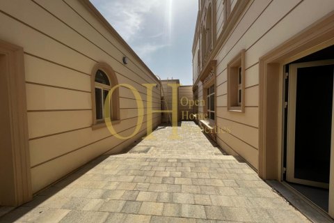 10 bedrooms Villa in Mohamed Bin Zayed City, UAE No. 61863 2