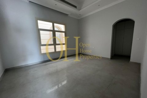 10 bedrooms Villa in Mohamed Bin Zayed City, UAE No. 61863 16