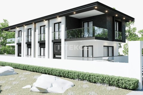 4+1 Villa en Dosemealti, Turkey No. 72144 1