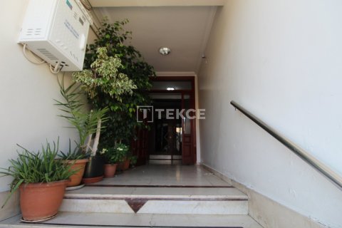 3+1 Apartment in Istanbul, Turkey No. 46571 24