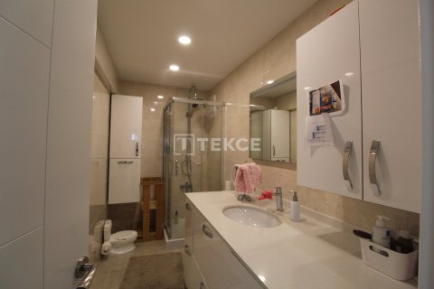 3+1 Apartment in Istanbul, Turkey No. 46571 18