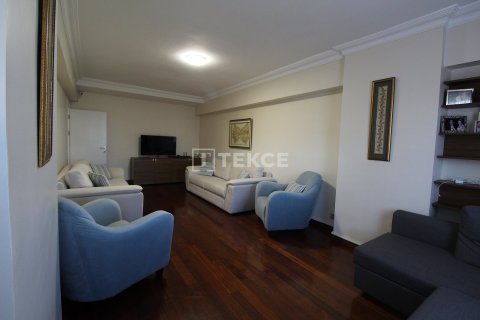 3+1 Apartment in Istanbul, Turkey No. 46571 6