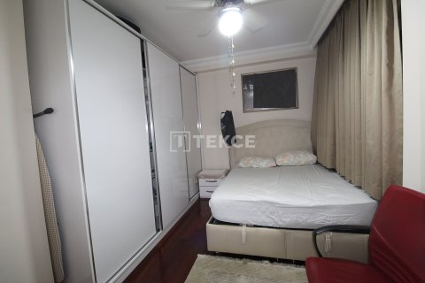 3+1 Apartment in Istanbul, Turkey No. 46571 15