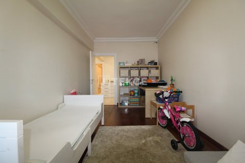 3+1 Apartment in Istanbul, Turkey No. 46571 12