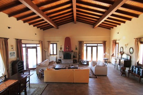 4 bedrooms Villa in Corfu, Greece No. 59005 16