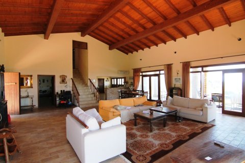 4 bedrooms Villa in Corfu, Greece No. 59005 13