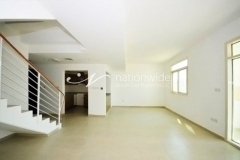 2 bedrooms Townhouse in Al Ghadeer, UAE No. 3571 1