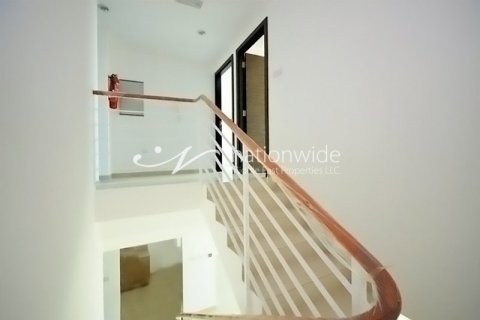 2 bedrooms Townhouse in Al Ghadeer, UAE No. 3571 5