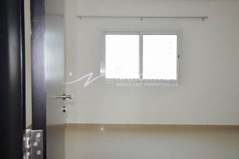 2 bedrooms Villa in Abu Dhabi, UAE No. 4432 7