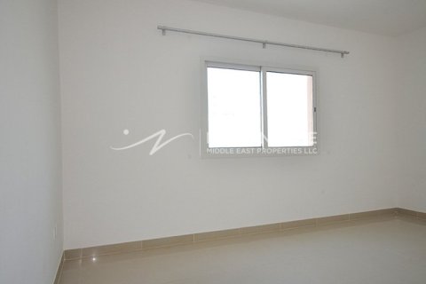 2 bedrooms Villa in Abu Dhabi, UAE No. 4432 9