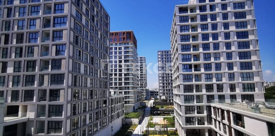 4+1 Appartement à Istanbul, Turkey No. 20437