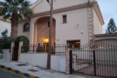 6 dormitorios Villa en Pyrgos, Cyprus No. 74081 2