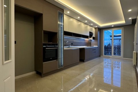 2+1 Apartment in Istanbul, Turkey No. 15467 7