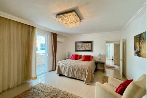 3+1 Penthouse in Mahmutlar, Turkey No. 14152 23