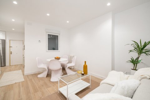 2 chambres Appartement à Madrid, Spain No. 26980 10