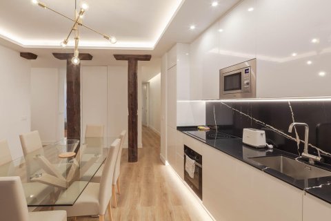 3 dormitorios Apartment en Madrid, Spain No. 26858 10