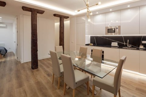 3 dormitorios Apartment en Madrid, Spain No. 26858 6