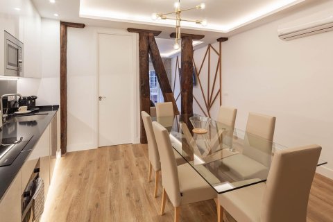 3 dormitorios Apartment en Madrid, Spain No. 26858 9