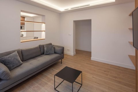 2 dormitorios Apartment en Madrid, Spain No. 26857 9