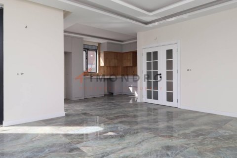 4+1 Appartement à Dosemealti, Turkey No. 17154 2