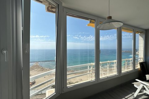 3 dormitorios Apartment en Alicante, Spain No. 27733 3